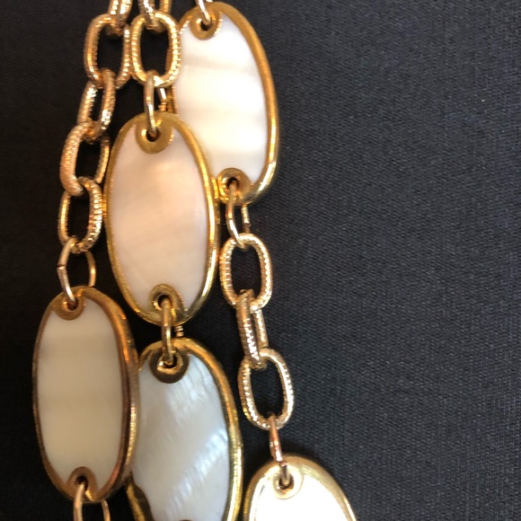 🍁Sale Talbots Three Strand Necklace - Picture 2 of 2